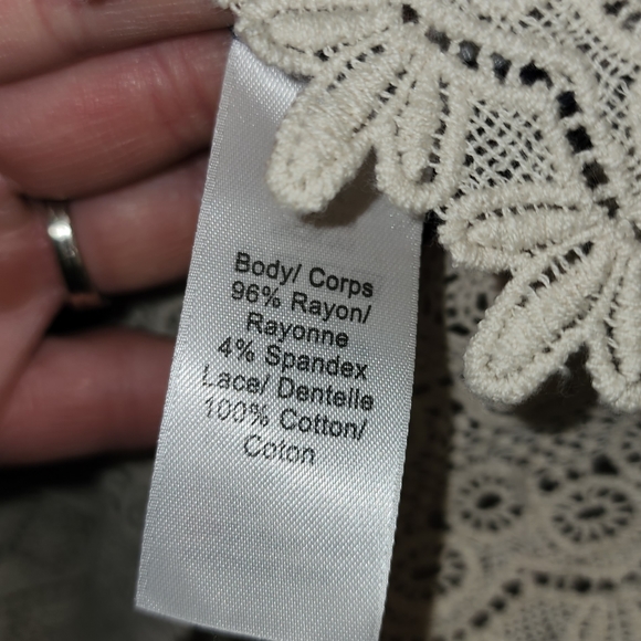 New Maurices Boho Cold Shoulder Short Sleeve Blouse Crochet Lace Hem Flowy Comfy - Picture 8 of 13